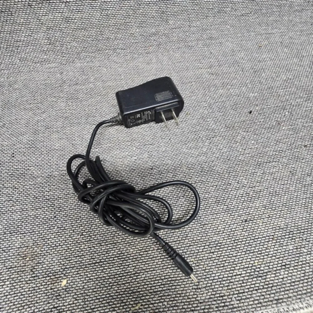 Fullpower AC Adapter SAW-0502000 5V 2A Power‎ Supply Black Excellent Universal